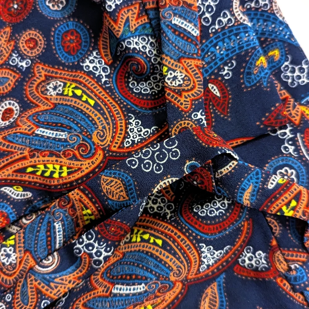 Ann Taylor LOFT Boho Paisley Patterned Belted Bow Tie Shorts - Picture 5 of 8